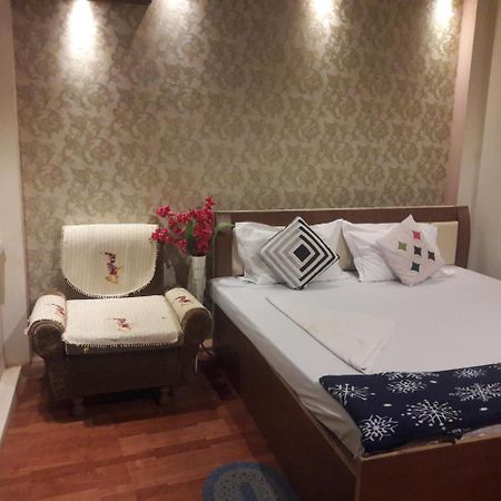 Buddha Guest House Waranasi Zewnętrze zdjęcie