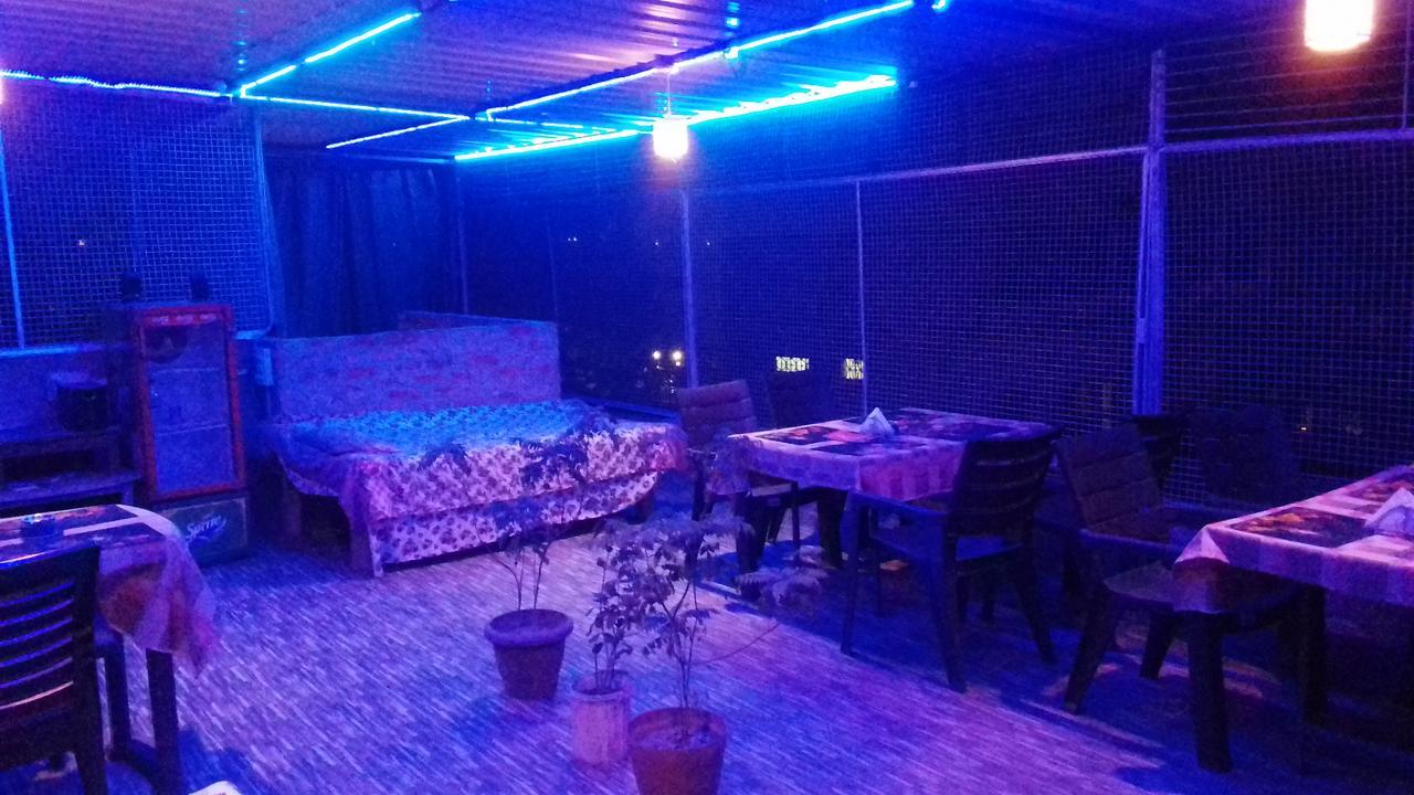 Buddha Guest House Waranasi Zewnętrze zdjęcie