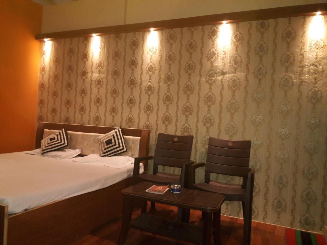 Buddha Guest House Waranasi Zewnętrze zdjęcie