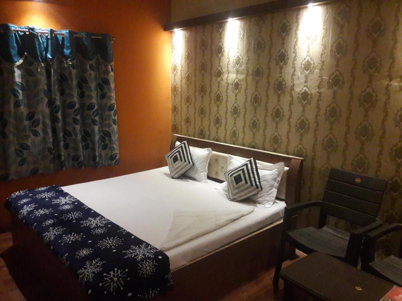 Buddha Guest House Waranasi Zewnętrze zdjęcie