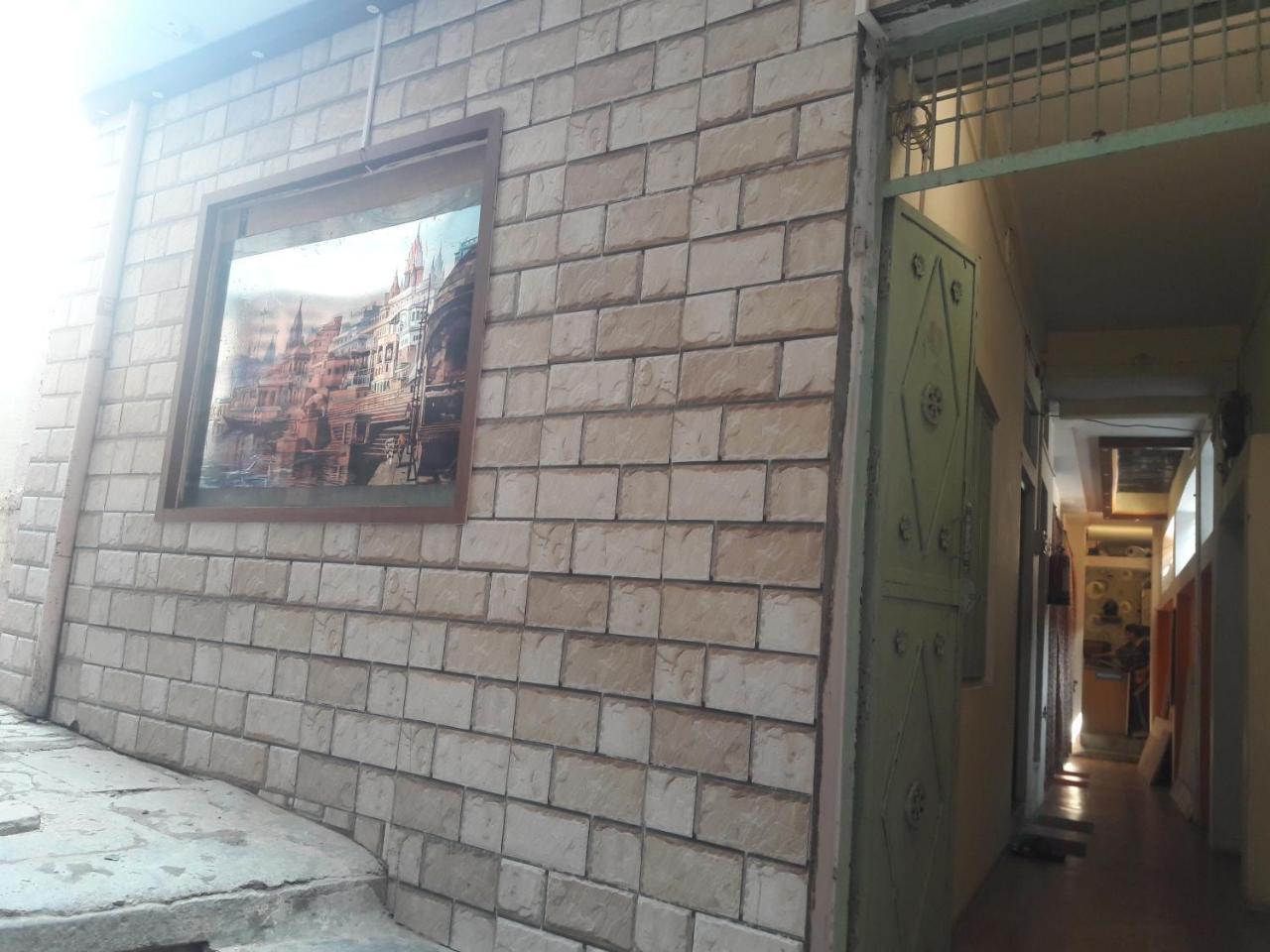 Buddha Guest House Waranasi Zewnętrze zdjęcie