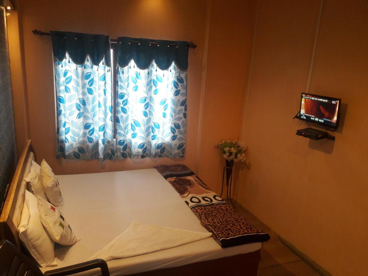 Buddha Guest House Waranasi Zewnętrze zdjęcie