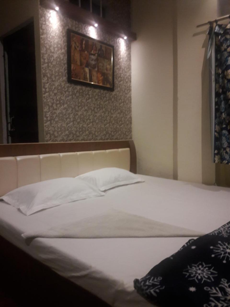 Buddha Guest House Waranasi Zewnętrze zdjęcie