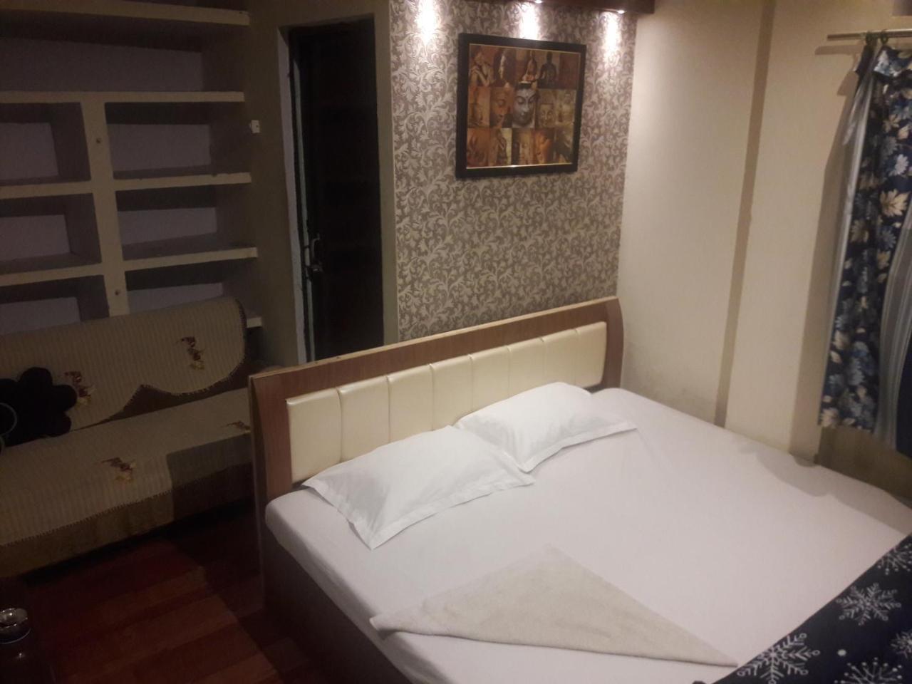 Buddha Guest House Waranasi Zewnętrze zdjęcie