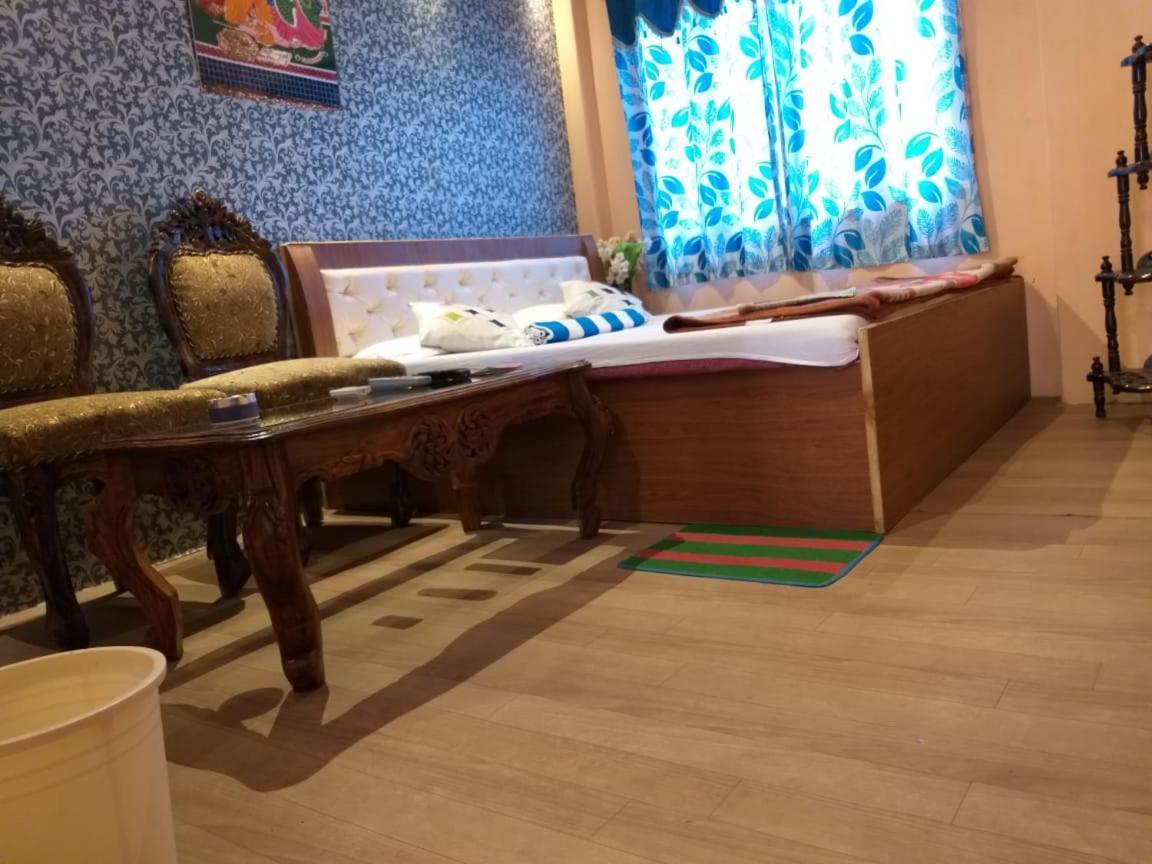 Buddha Guest House Waranasi Zewnętrze zdjęcie